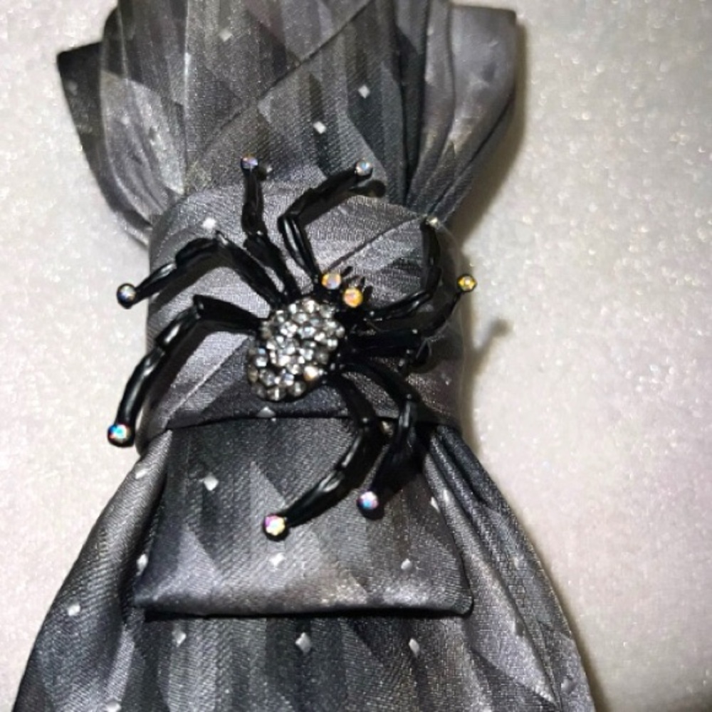 “Dainty Dapper” Black Silvery Patterned Necktie N… - image 3